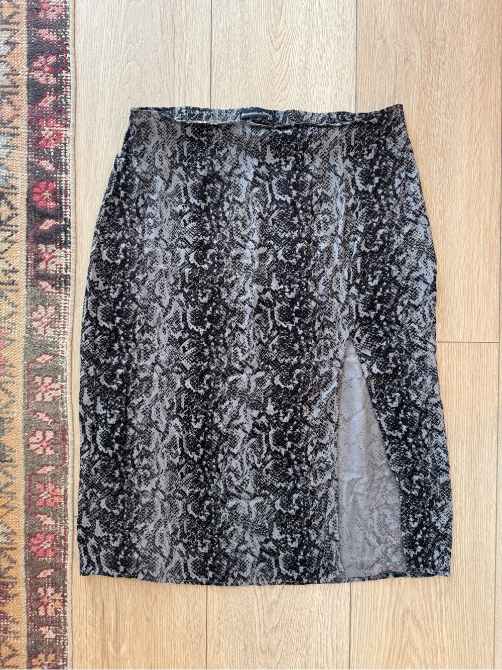 Abercrombie & Fitch Snakeskin Print Side Slit Midi Skirt XL